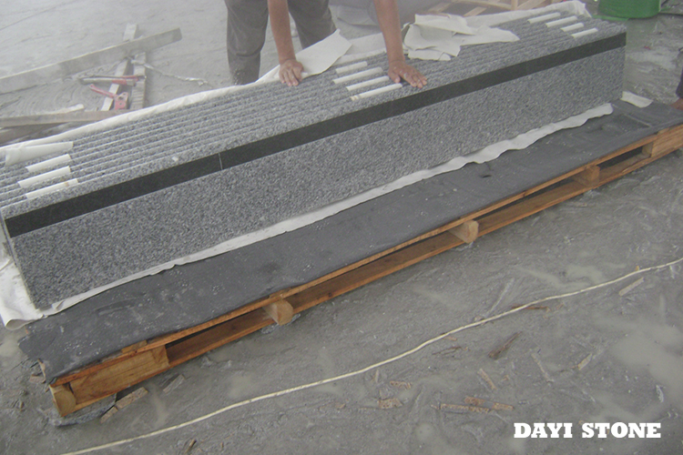 Steps Light Grey Granite Surface and front edge bullnose glue Article contrast - Dayi Stone